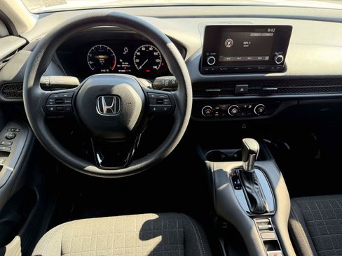 Certified 2025 Honda HR-V LX image 10
