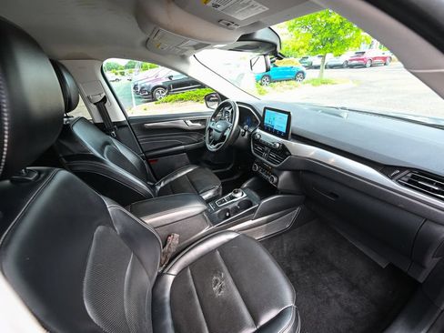 Used 2021 Ford Escape Titanium AWD/4WD image 24