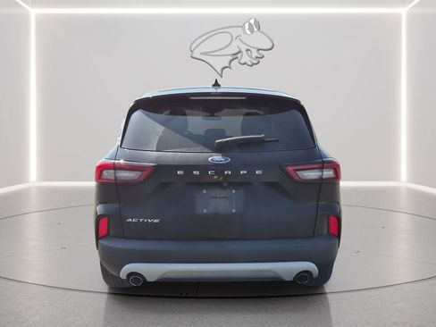 Used 2023 Ford Escape Active w/ Cold Weather Package FWD image 5