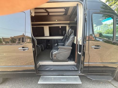 Used 2021 Mercedes-Benz Sprinter 3500 image 22