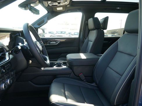 New 2026 GMC Yukon XL Elevation image 15
