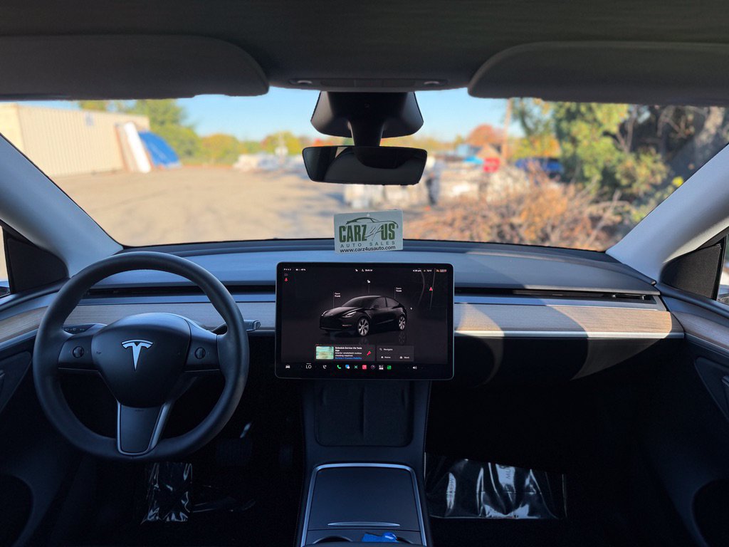 Used 2023 Tesla Model Y Long Range AWD/4WD image 26