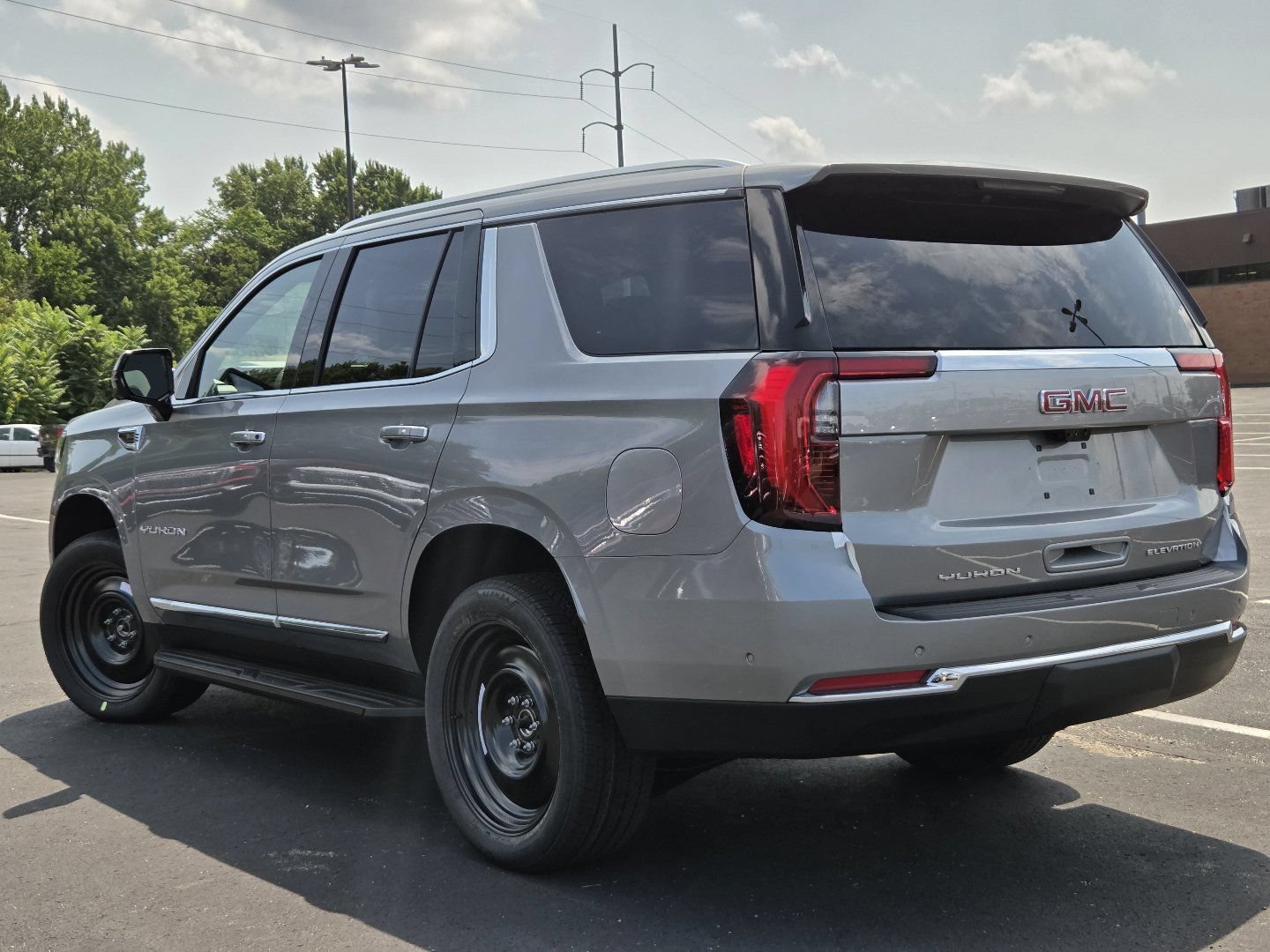 New 2026 GMC Yukon Elevation w/ Elevation Premium Package AWD/4WD image 18