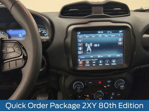 Used 2021 Jeep Renegade Latitude w/ Sun & Sound Group FWD image 19