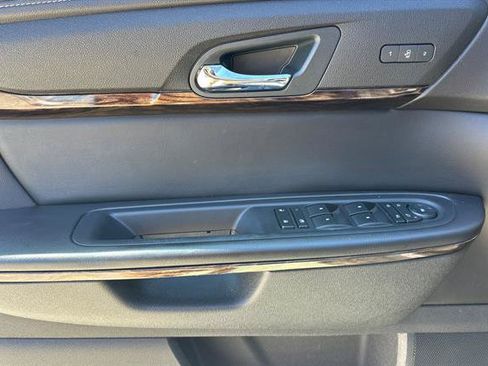 Used 2016 GMC Acadia Denali AWD/4WD image 10