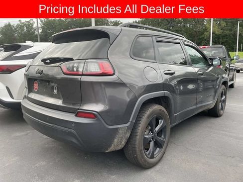 Used 2021 Jeep Cherokee Latitude Plus AWD/4WD image 9
