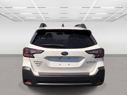 Used 2025 Subaru Outback Premium w/ Popular Package #1A AWD/4WD image 4