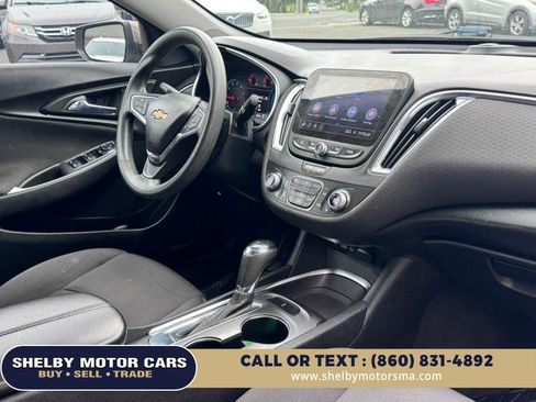Used 2020 Chevrolet Malibu LT FWD image 14
