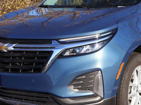 Used 2024 Chevrolet Equinox LT image 3