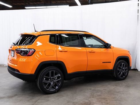 Used 2026 Jeep Compass Latitude image 6