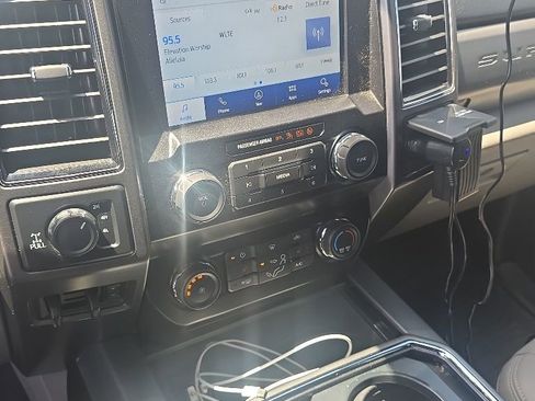 Used 2020 Ford F250 XLT w/ XLT Premium Package AWD/4WD image 9