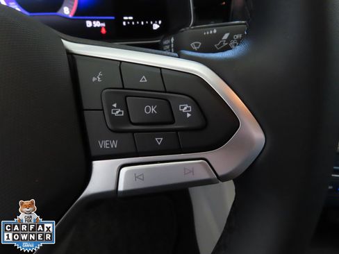 Used 2025 Volkswagen Jetta SE image 15