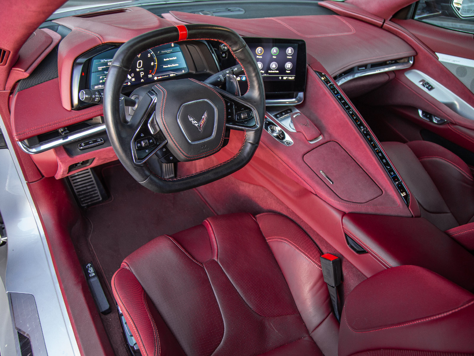 Used 2020 Chevrolet Corvette Stingray Premium Cpe w/ 3LT Preferred Equipment Group RWD image 4
