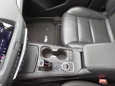 Used 2019 Cadillac XT4 Premium Luxury w/ Enhanced Visibility Package image 21