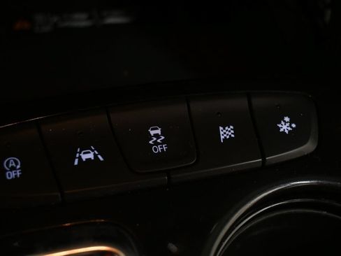 Used 2021 Chevrolet TrailBlazer RS w/ Sun and Liftgate Package FWD image 33