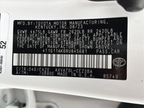 Used 2024 Toyota Camry SE w/ Cold Weather Package image 27