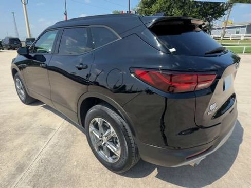 Certified 2024 Chevrolet Blazer LT w/ Convenience Package FWD image 6