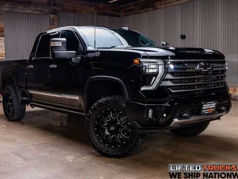 Used 2024 Chevrolet Silverado 3500 High Country w/ High Country Premium Package AWD/4WD image 1