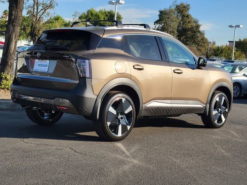 New 2026 Nissan Kicks SR w/ SR Premium Package image 2