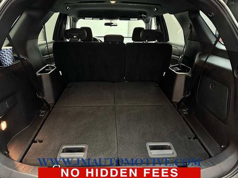 Used 2019 Ford Explorer XLT w/ Class III Trailer Tow Package image 18