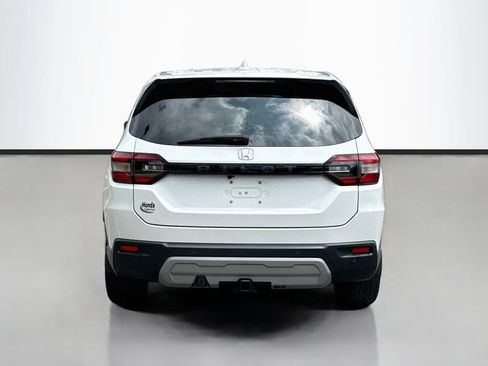 Used 2025 Honda Pilot EX-L image 6