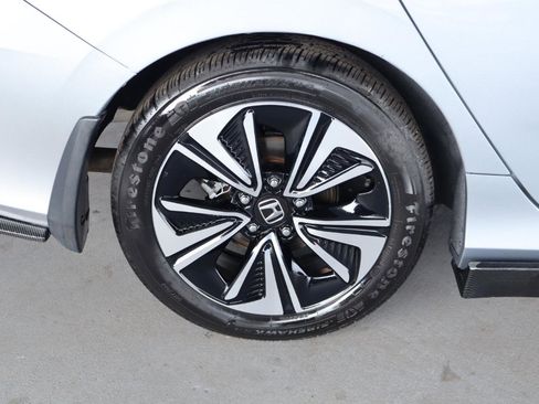 Used 2018 Honda Civic EX-T image 5