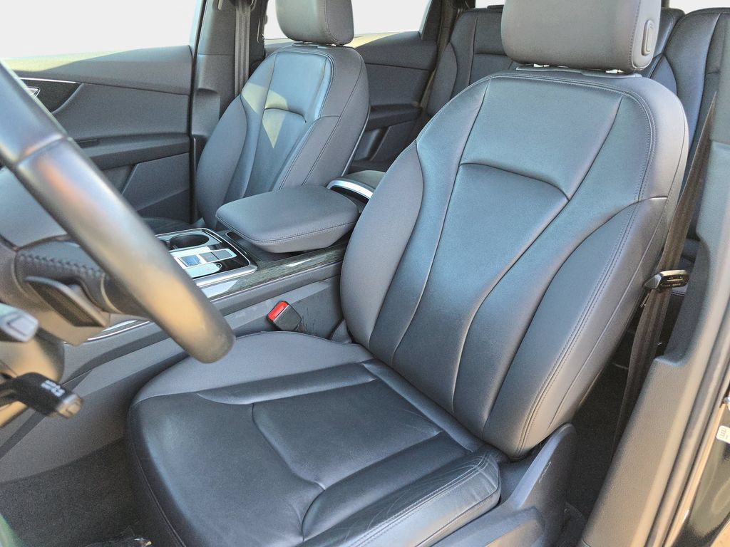 Used 2020 Audi Q7 2.0T Premium AWD/4WD image 19