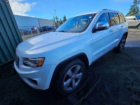 Used 2015 Jeep Grand Cherokee Limited w/ Luxury Group II image 4