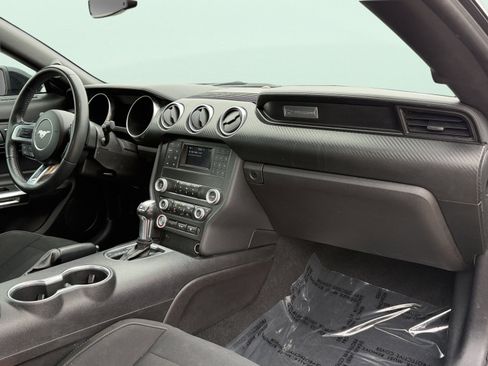 Used 2019 Ford Mustang Coupe image 31