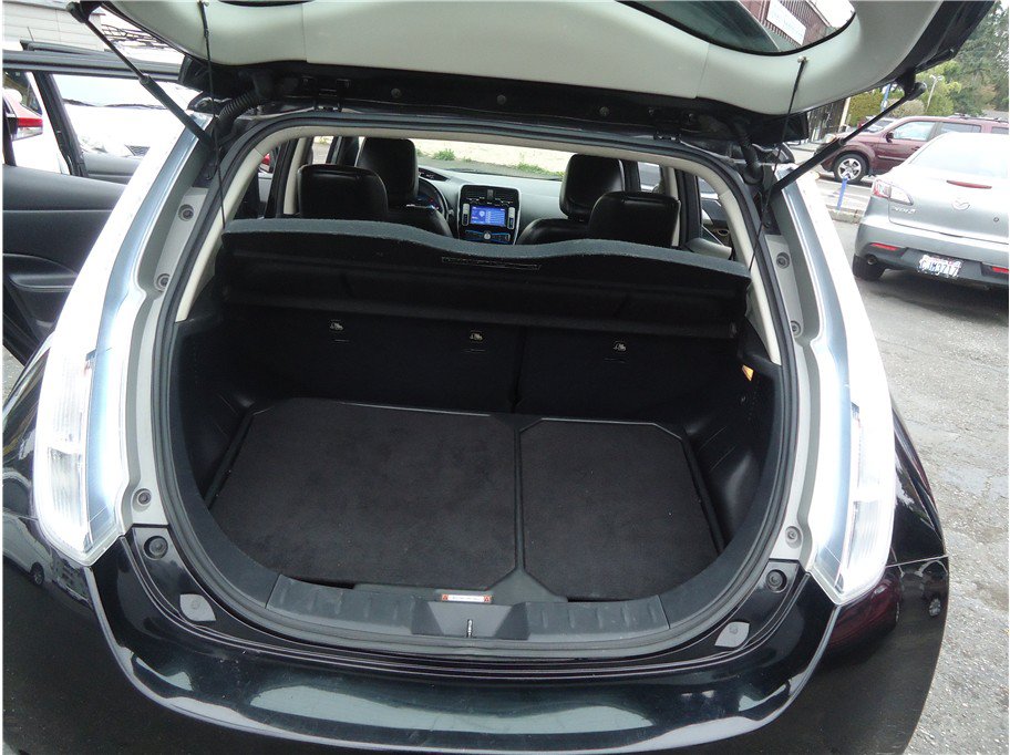 Used 2013 Nissan Leaf SL w/ Premium Pkg FWD image 29
