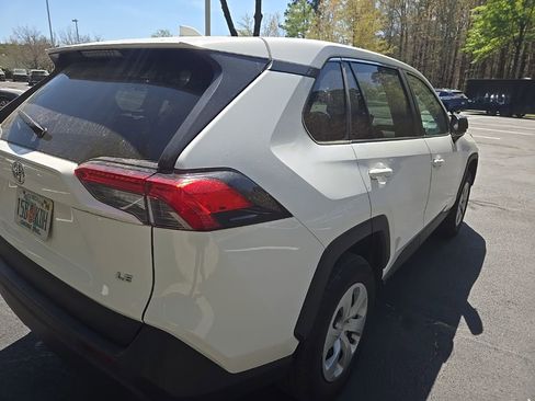 Used 2025 Toyota RAV4 LE image 9