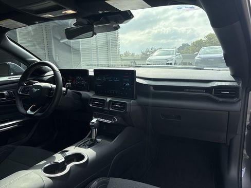 Used 2026 Ford Mustang Coupe image 18