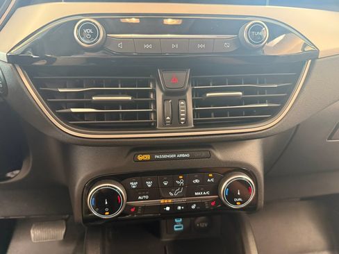 Used 2022 Ford Escape SEL AWD/4WD image 14