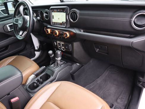 Used 2021 Jeep Wrangler Unlimited Sahara image 26