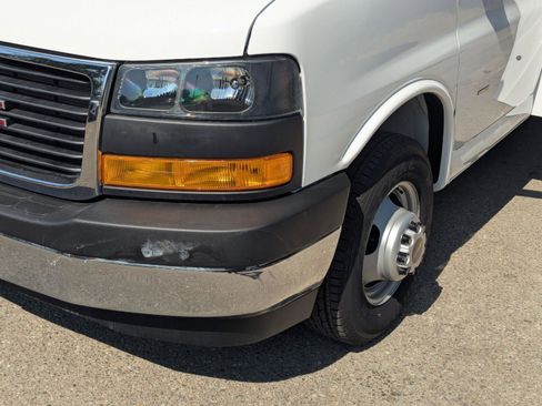 New 2025 GMC Savana 3500 w/ Power Convenience Package image 23