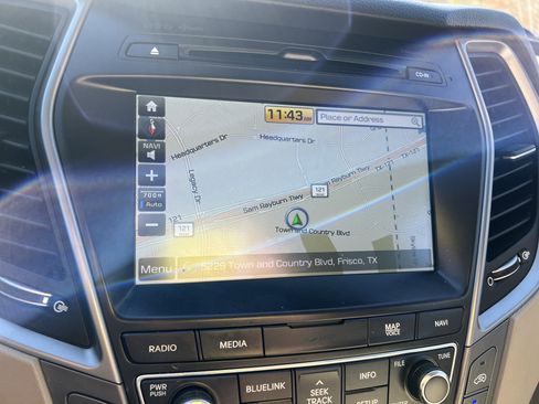 Used 2017 Hyundai Santa Fe SE Ultimate image 23