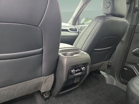 Used 2024 GMC Acadia Elevation image 16