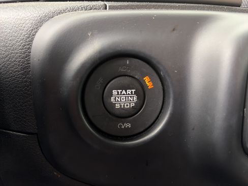 Used 2022 Jeep Wrangler Unlimited Sport AWD/4WD image 29