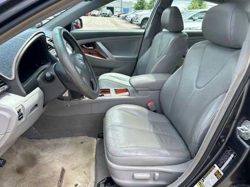 Used 2009 Toyota Camry XLE FWD image 16