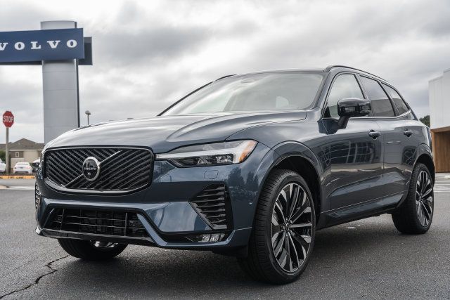 New 2027 Volvo XC60 B5 Ultra AWD/4WD image 3