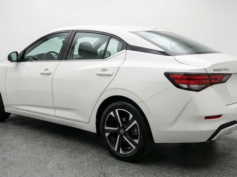 Used 2025 Nissan Sentra SV FWD image 6
