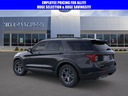 New 2026 Ford Explorer Active w/ Active Comfort Package AWD/4WD image 4