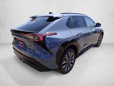 New 2026 Subaru Solterra Limited image 4