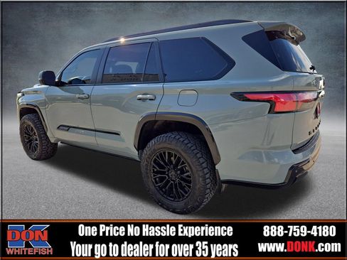 Used 2024 Toyota Sequoia Platinum AWD/4WD image 6