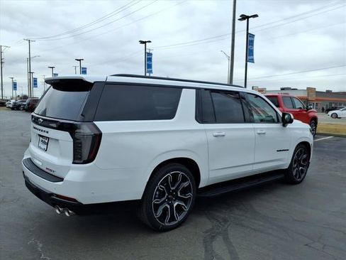 New 2026 Chevrolet Suburban RST w/ Advanced Technology Package image 3