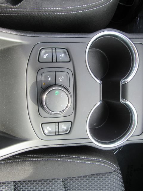 Certified 2022 GMC Terrain SLE w/ Driver Convenience Package AWD/4WD image 19