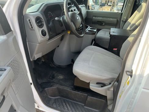 Used 2014 Ford E-150 and Econoline 150 w/ Power Group image 9