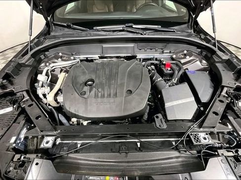 Used 2023 Volvo XC60 B5 Plus image 9