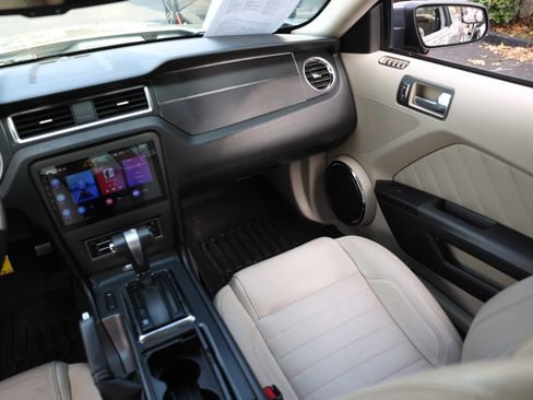 Used 2011 Ford Mustang GT Premium w/ Comfort Pkg image 25