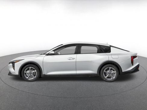 Used 2025 Kia K4 FWD image 3